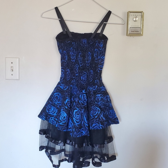 Blue Dress - Picture 3 of 3